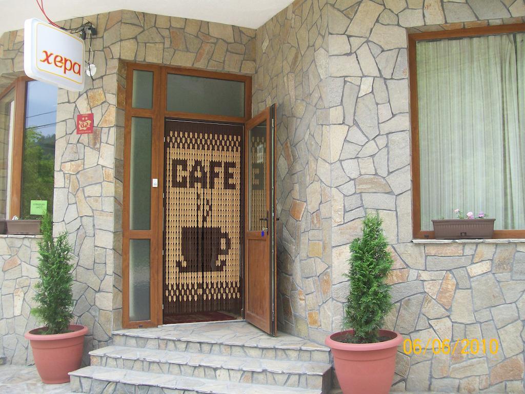 Hera Guest House Chiflik Exterior photo